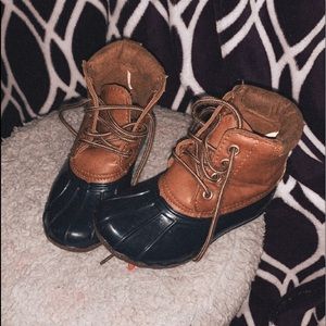 Duck boots